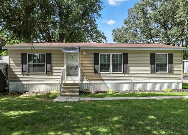 Property at 25 Patio Dr, Penfield, NY 14625, 3 beds, 2 baths