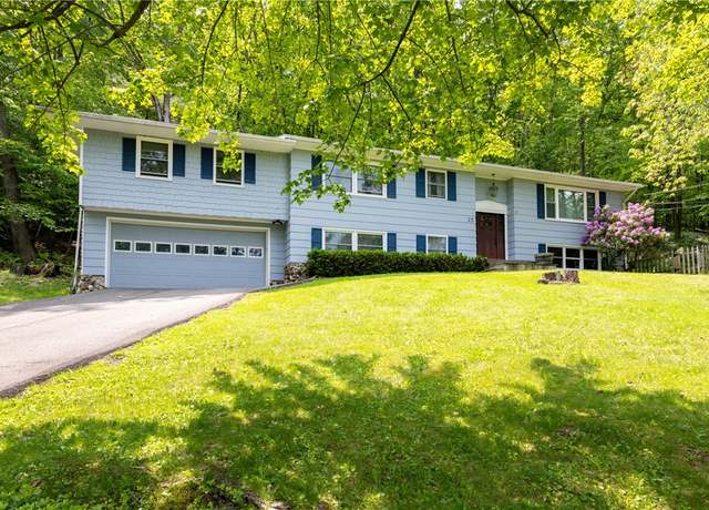 Property at 25 Highland Dr, Corning-city, NY 14830, 5 beds, 3 baths