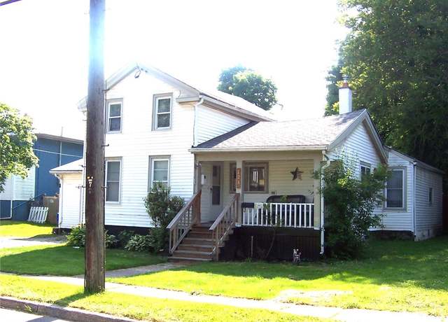Property at 124 S Platt St, Albion, NY 14411, 3 beds, 1 bath