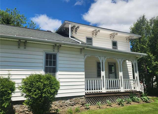 Property at 253 S Main St, Warsaw, NY 14569, 4 beds, 1 bath