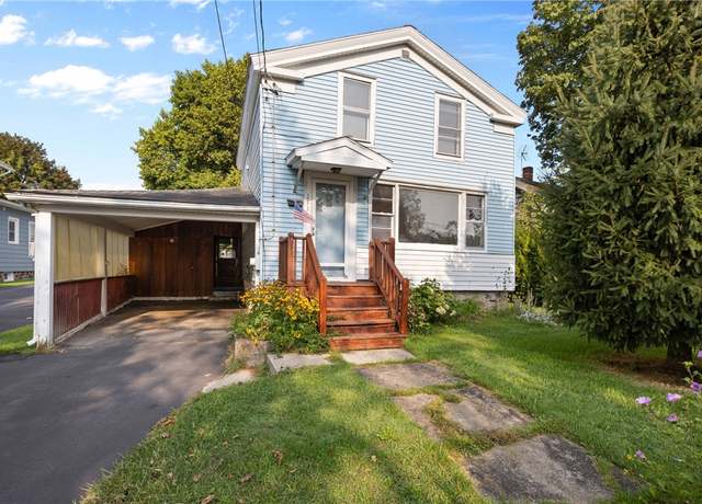Property at 171 Canal St, Lyons, NY 14489, 3 beds, 1.5 baths