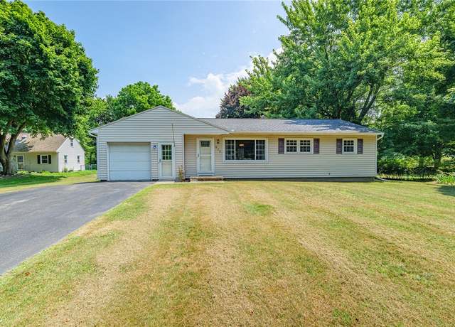 Property at 838 Chestnut Bnd, Webster, NY 14580, 3 beds, 2 baths
