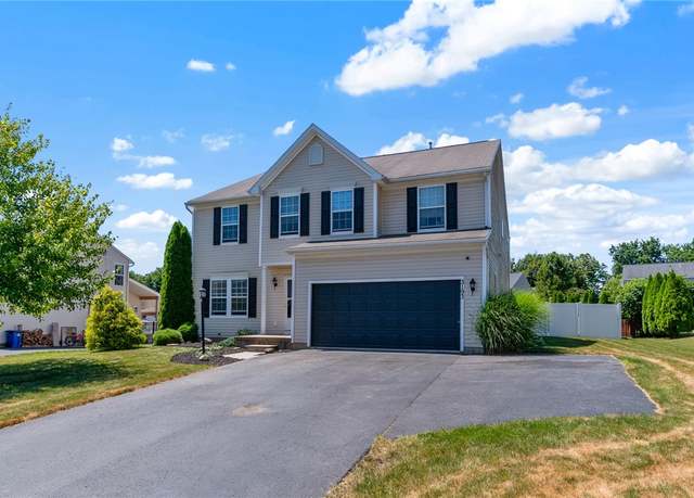 Property at 3193 Peacock Cir, Macedon, NY 14502, 5 beds, 3 baths