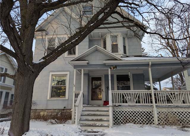 Property at 433 Ellicott St, Batavia-city, NY 14020, 4 beds, 1.5 baths