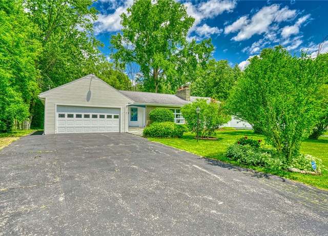Property at 1541 Shoecraft Rd, Penfield, NY 14526, 3 beds, 1.5 baths