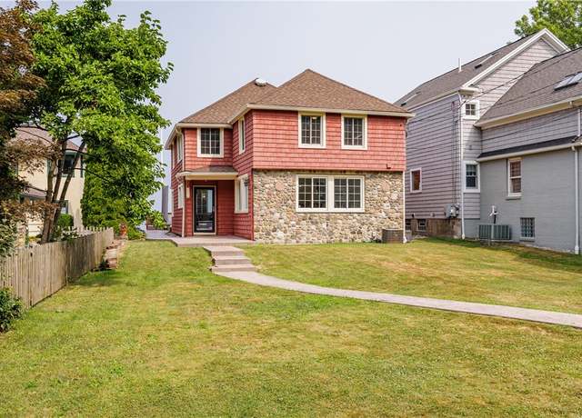 Property at 576 Ship Builders Creek Rd, Webster, NY 14580, 4 beds, 2.5 baths