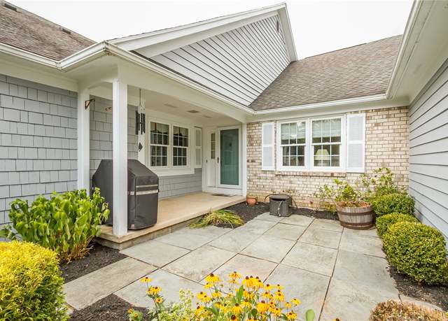 Property at 54 Stonington Dr, Pittsford, NY 14534, 2 beds, 3 baths