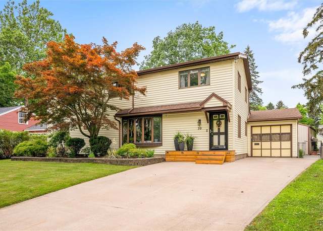 Property at 30 Lanark Cres, Rochester, NY 14609, 5 beds, 2 baths