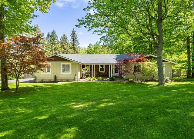 Property at 14 Emerald Hill Cir, Perinton, NY 14450, 4 beds, 3.5 baths