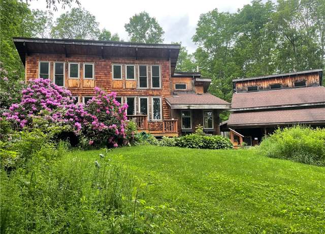 Property at 807 County Highway 11, Laurens, NY 13820, 3 beds, 1.5 baths