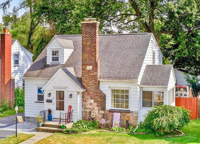 Property at 15 Burwell Rd, Irondequoit, NY 14617, 3 beds, 2.5 baths