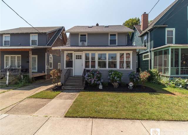 Property at 69 W 4th St, Dunkirk, NY 14048, 3 beds, 1.5 baths