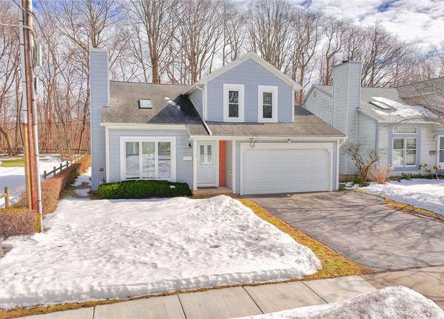 Property at 393 Burley Rd N, Rochester, NY 14612, 3 beds, 1.5 baths