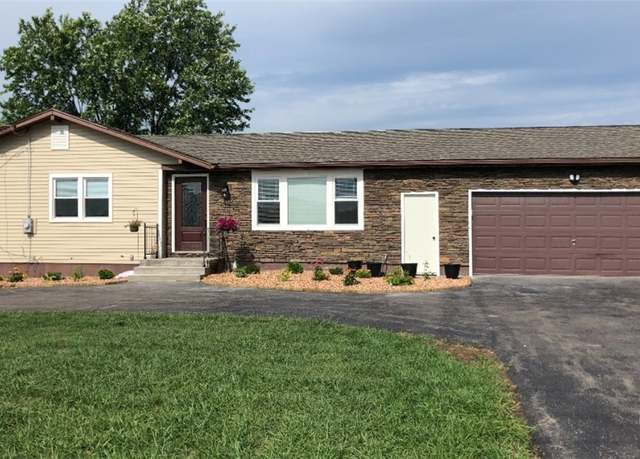 Property at 1319 Five Mile Line Rd, Penfield, NY 14580, 3 beds, 2 baths