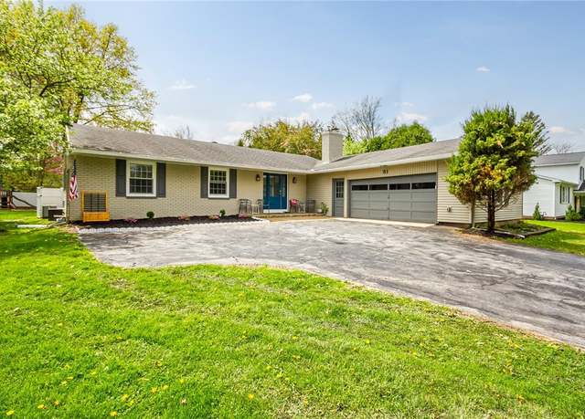 Property at 81 Deerfield Dr, Canandaigua-city, NY 14424, 3 beds, 2.5 baths