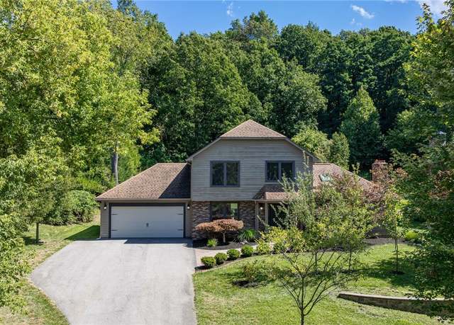 Property at 14 Whittlers Rdg, Perinton, NY 14534, 3 beds, 2.5 baths