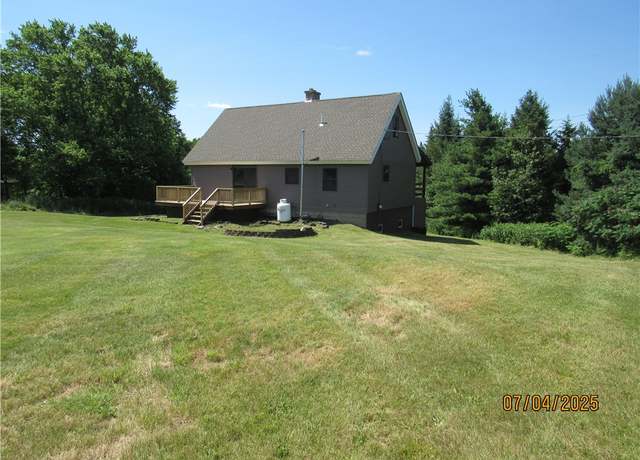 Property at 1461 County Road 28, Farmington, NY 14548, 3 beds, 1 bath