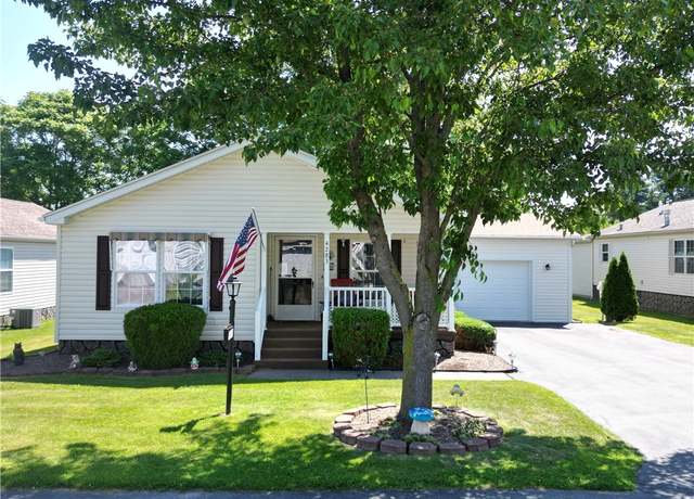 Property at 4283 Canalside Dr, Palmyra, NY 14522, 3 beds, 2 baths