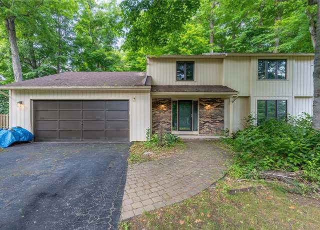Property at 10 Chesfield Lookout, Perinton, NY 14450, 4 beds, 2.5 baths