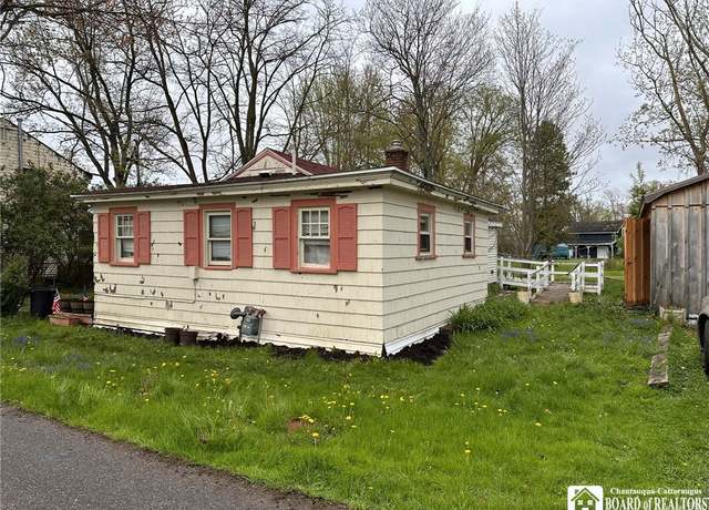 Property at 27 Gerald Ave, Busti, NY 14750, 2 beds, 1 bath