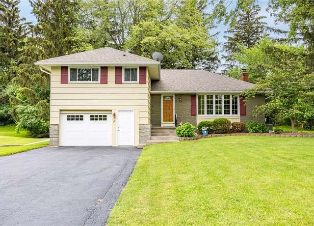 Property at 16 Clearview Dr, Henrietta, NY 14534, 3 beds, 2.5 baths