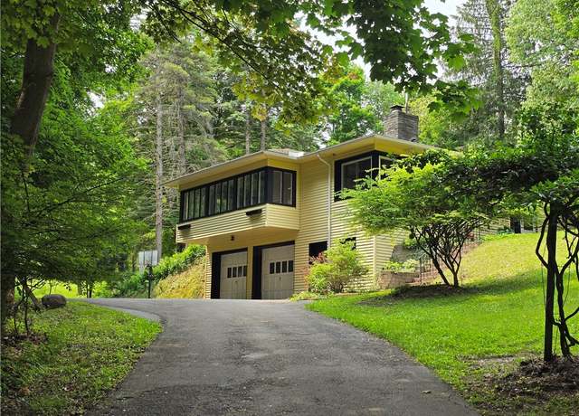 Property at 272 Mendon Center Rd, Mendon, NY 14472, 2 beds, 1 bath