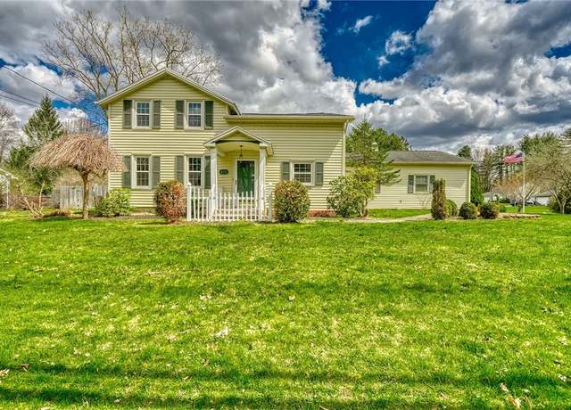 Property at 452 Jefferson Ave, Perinton, NY 14450, 3 beds, 2 baths