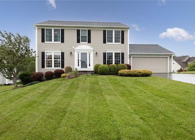 Property at 717 Westwood Trl, Walworth, NY 14502, 4 beds, 2.5 baths