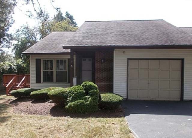 Property at 6 Indian Grv, Chili, NY 14624, 2 beds, 1 bath