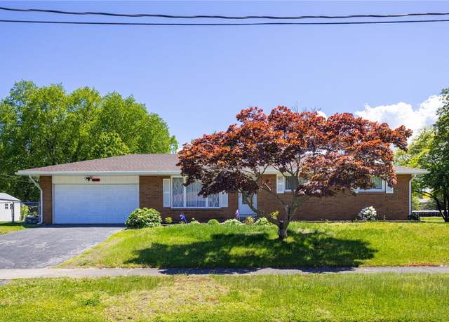 Property at 62 Frandee Ln, Greece, NY 14626, 3 beds, 2 baths