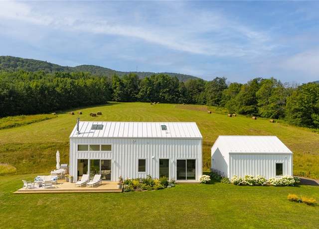 Property at 1006 Jump Brook Rd, Roxbury, NY 12434, 3 beds, 2.5 baths