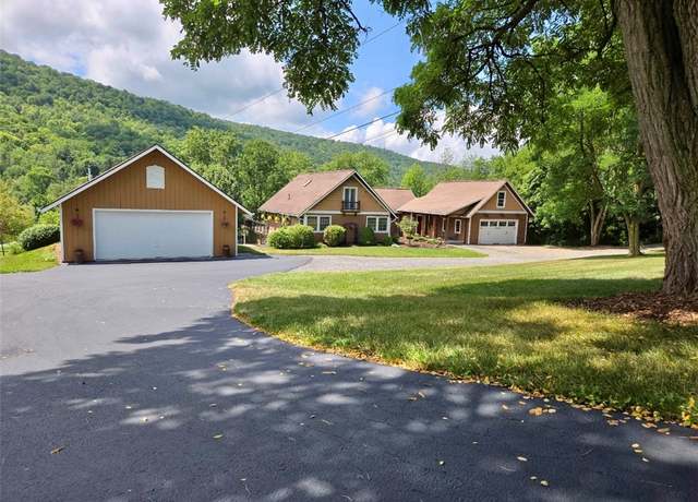 Property at 5988 County Road 33, South Bristol, NY 14424, 4 beds, 3 baths