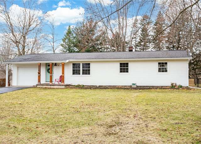 Property at 8524 Indian Falls Rd, Pembroke, NY 14036, 3 beds, 1.5 baths