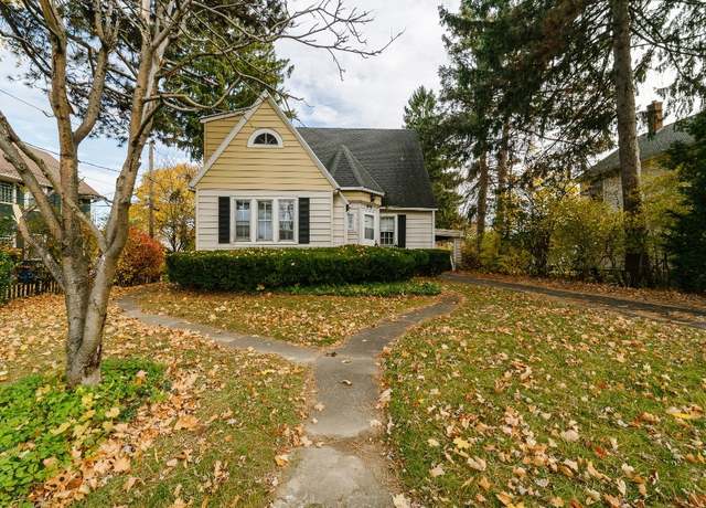Property at 2376 Culver Rd, Irondequoit, NY 14609, 5 beds, 3.5 baths