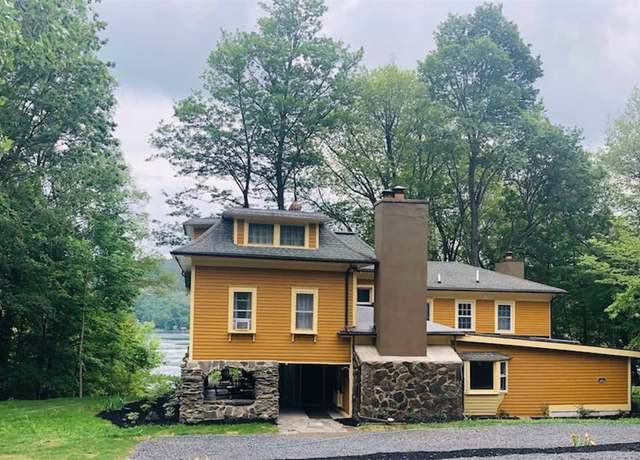 Property at 16441 W Lake Rd, Pulteney, NY 14418, 8 beds, 4 baths