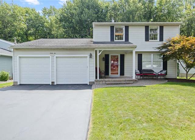 Property at 46 Meadowlark Dr, Penfield, NY 14526, 3 beds, 1.5 baths
