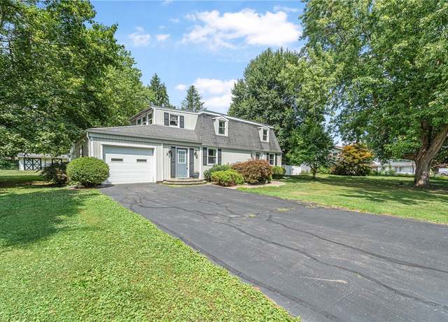 Property at 21 Algonquin Dr, Big Flats, NY 14845, 3 beds, 1.5 baths