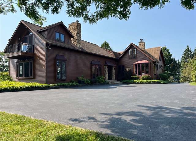 Property at 9419 S Hill Rd, Colden, NY 14025, 3 beds, 2.5 baths