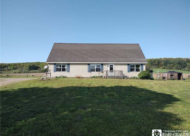 Property at 804 Smith Rd, Villenova, NY 14062, 3 beds, 2 baths