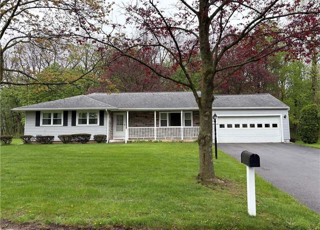 Property at 14 Hillcrest Dr, Lyons, NY 14489, 3 beds, 1.5 baths
