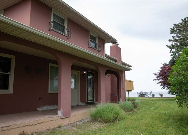 Property at 1602 Edgemere Dr, Greece, NY 14612, 3 beds, 2.5 baths