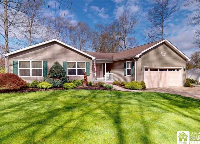 Property at 114 Chadwick St, Jamestown, NY 14701, 3 beds, 2 baths