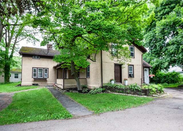 Property at 1664 Chili Ave, Gates, NY 14624, 4 beds, 3.5 baths