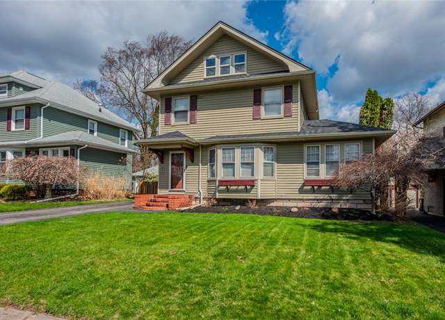 Property at 200 Hurstbourne Rd, Irondequoit, NY 14609, 3 beds, 1.5 baths