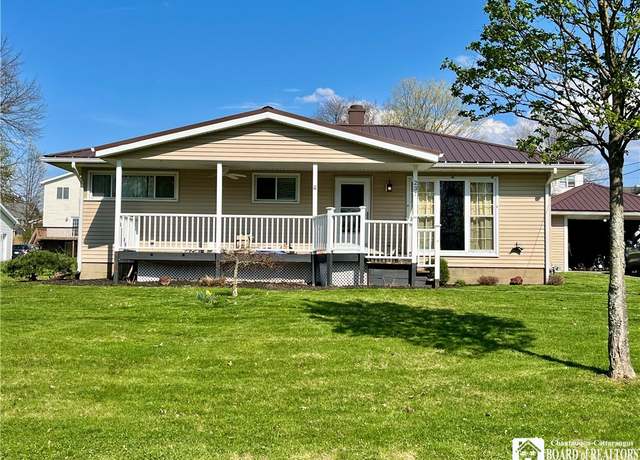 Property at 231 Delaware Ave, Jamestown, NY 14701, 2 beds, 1 bath