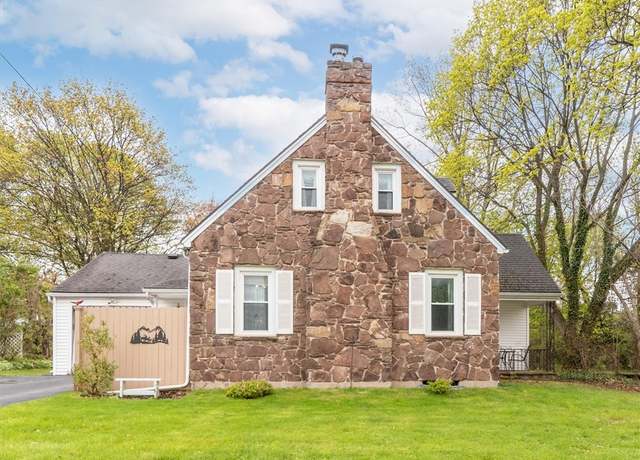 Property at 3441 W Ridge Rd, Greece, NY 14626, 4 beds, 1.5 baths