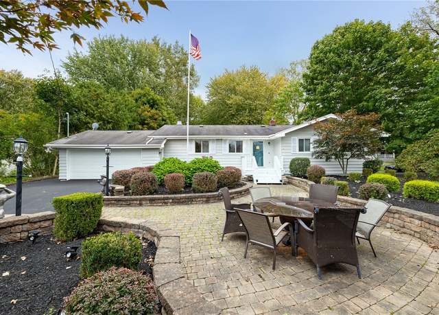 Property at 4530 Nine Mile Point Rd, Perinton, NY 14450, 3 beds, 2 baths