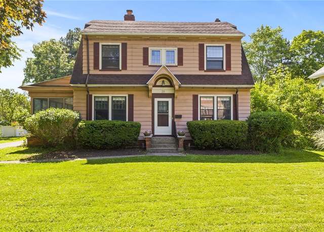 Property at 29 Stonehenge Rd, Irondequoit, NY 14609, 3 beds, 1.5 baths