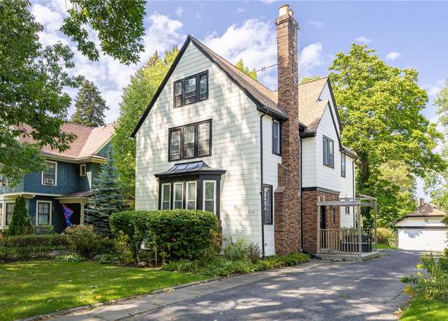 Property at 216 Seneca Pkwy, Rochester, NY 14613, 7 beds, 3.5 baths