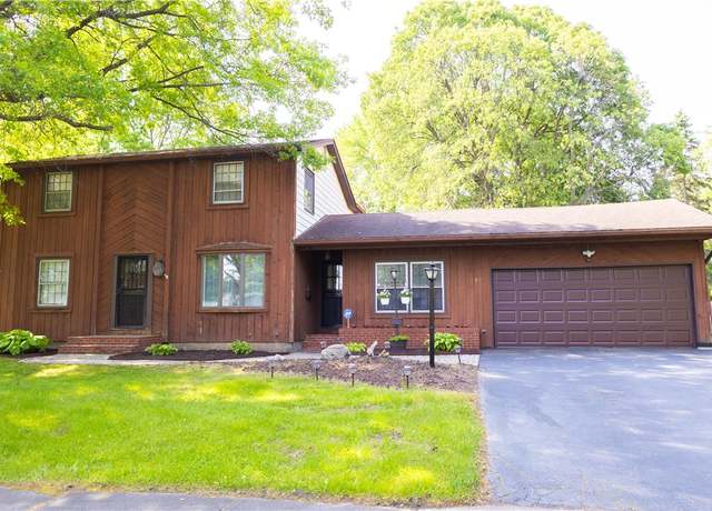 Property at 169 Impala Dr, Irondequoit, NY 14609, 4 beds, 1.5 baths
